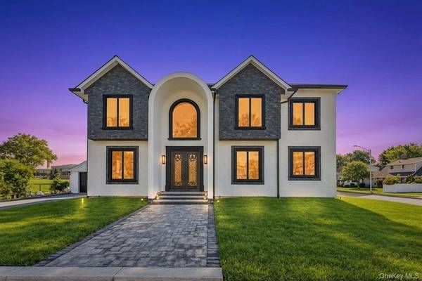 1 Straight LN, Levittown, NY 11756