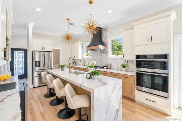 1 Straight LN, Levittown, NY 11756