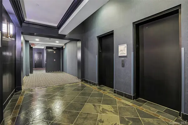 25 Leroy PL #PH1, New Rochelle, NY 10805