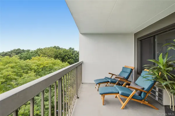 100 High Point DR #710, Hartsdale, NY 10530