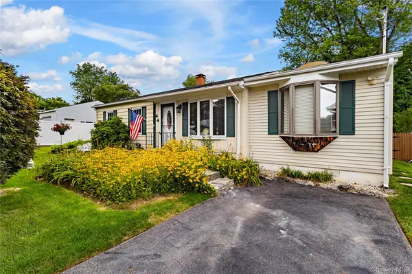 44 Fairfax RD, Fishkill, NY 12524