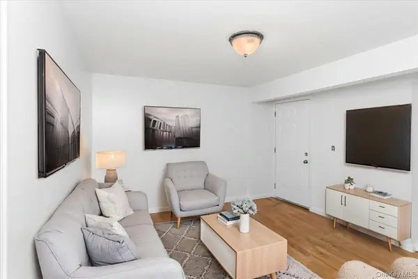 10 E Mineola AVE #1, Valley Stream, NY 11580