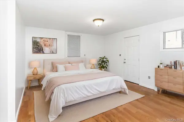 10 E Mineola AVE #1, Valley Stream, NY 11580