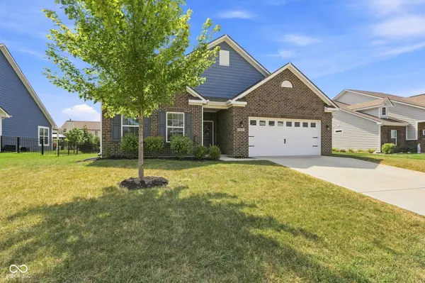5573 Stone Grove CT, Mccordsville, IN 46055