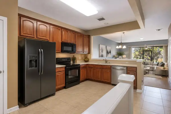 6206 CASTELVEN DR #104, Orlando, FL 32835
