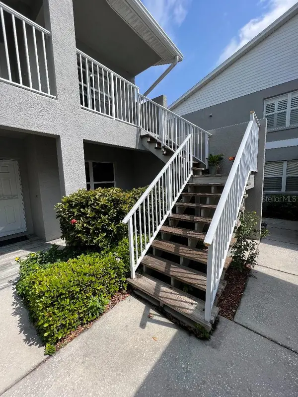 9485 HAMLIN BLVD #8, Seminole, FL 33776