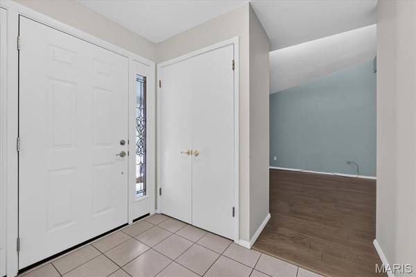 1639 Red Gate LN, St Louis, MO 63146