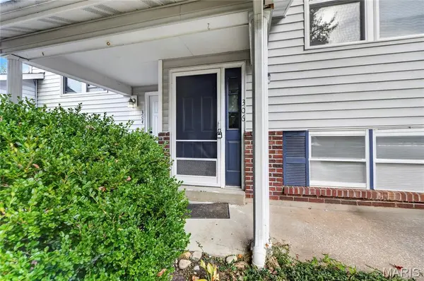 306 Della DR, St Peters, MO 63376
