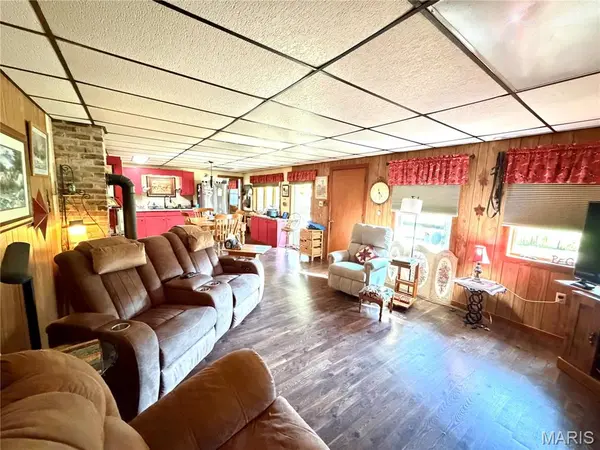 3011 County Road 4330, Boss, MO 65440