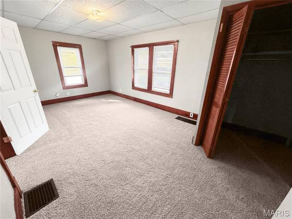 421 Edwards ST, Hannibal, MO 63401