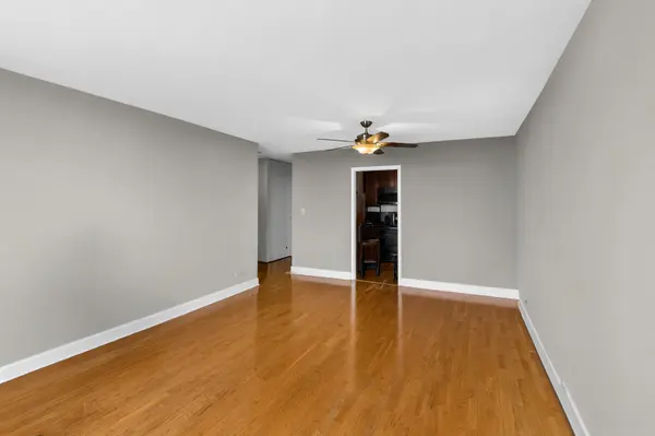 3930 N PINE GROVE AVE #1810, Chicago, IL 60613