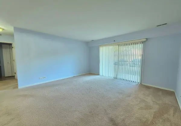 21W581 North AVE #26, Lombard, IL 60148