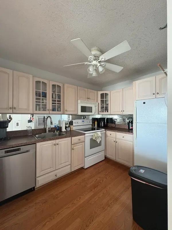 111 W MAPLE ST #1508, Chicago, IL 60610
