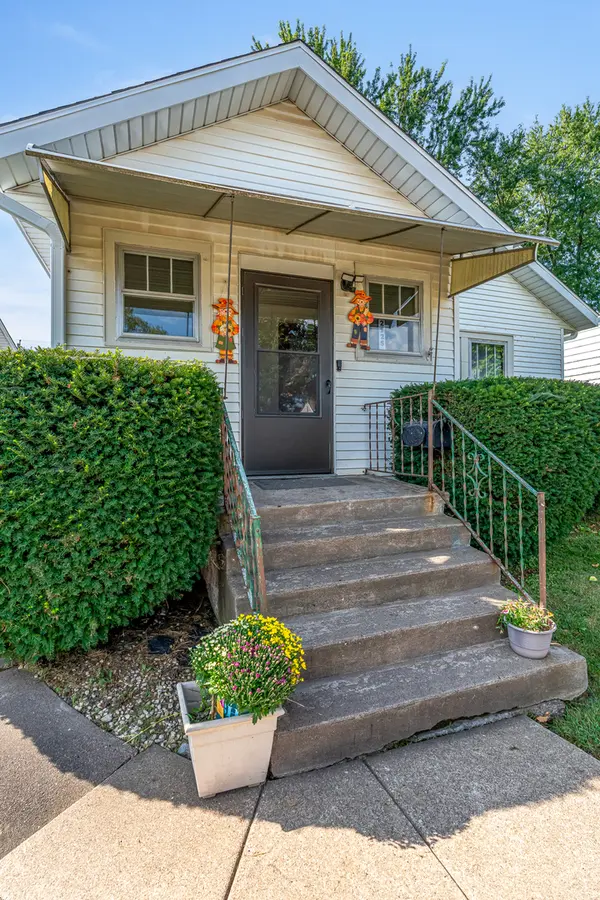 2125 Grove ST, Davenport, IA 52804