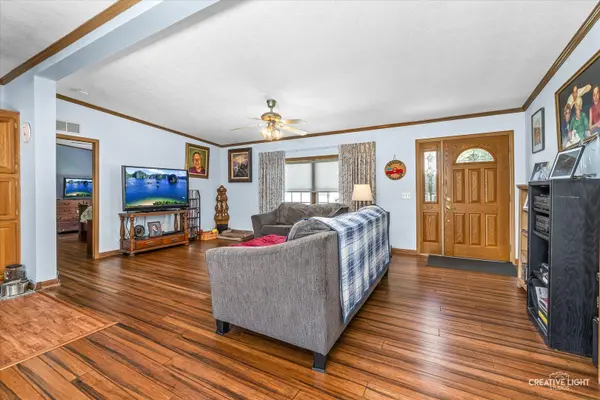 605 Bluebird CIR, Sandwich, IL 60548
