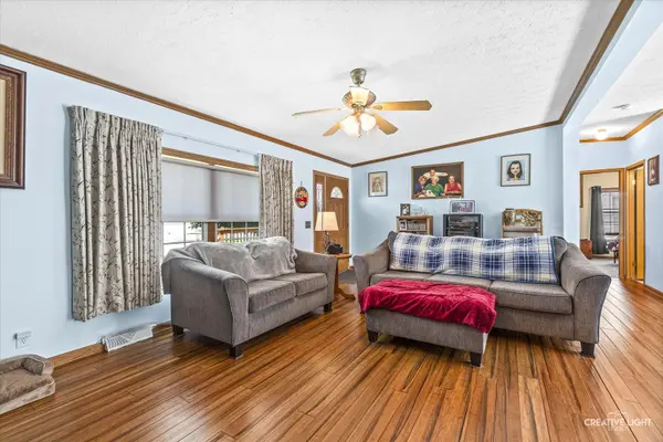 605 Bluebird CIR, Sandwich, IL 60548