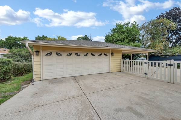 1734 W Rampart RD, Addison, IL 60101