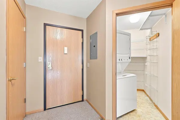 520 S 1st AVE #113, New Hampton, IA 50659