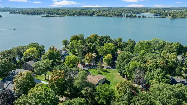 2800xx Casco Point RD, Orono, MN 55391