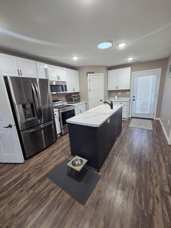 1943 Brownell ST, Saint Charles, MN 55972