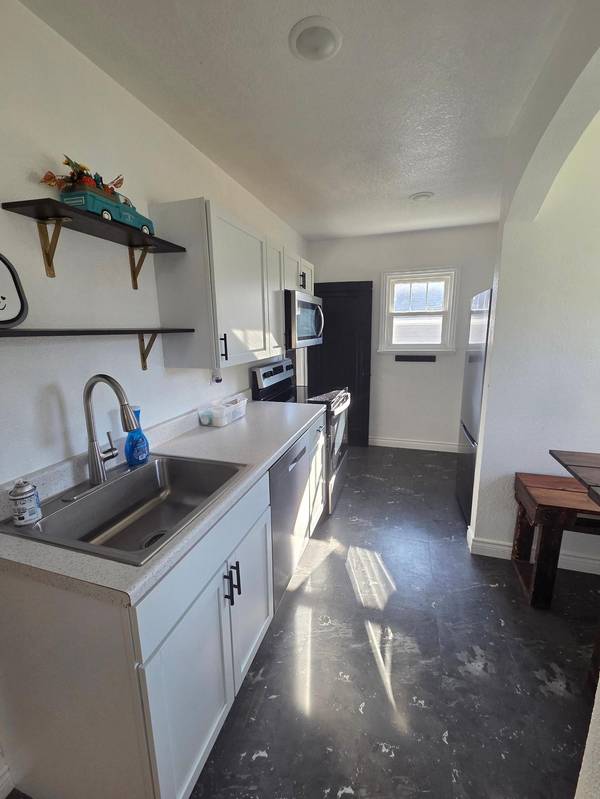 206 1st ST NE, Lidgerwood, ND 58053