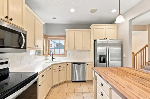 11649 Laketowne VW, Albertville, MN 55301