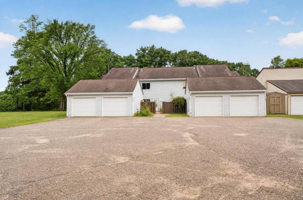 39208-39214 Grand AVE, North Branch, MN 55056