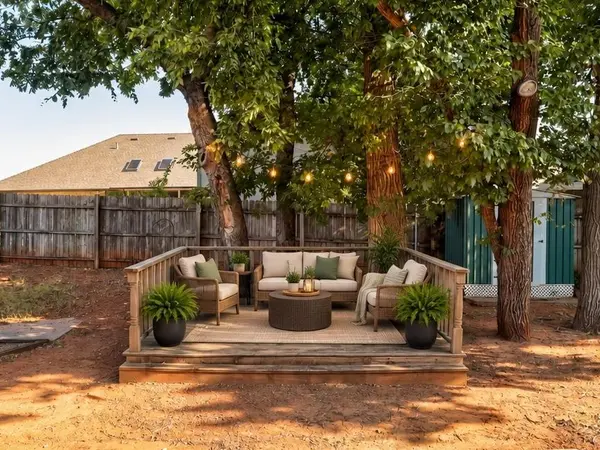 1825 SE 1st ST, Moore, OK 73160