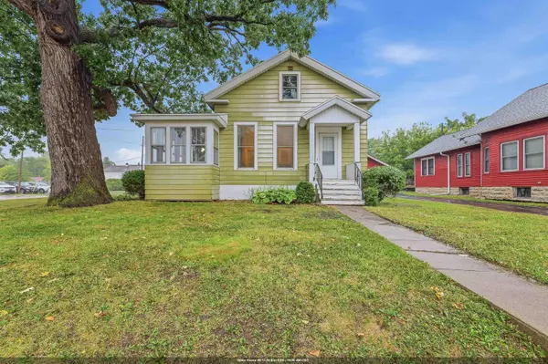 4 PROSPECT AVE, Oshkosh, WI 54901