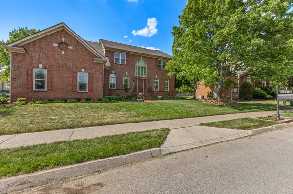 318 Logans Cir, Franklin, TN 37067