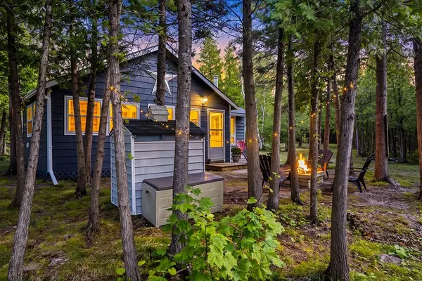 87 Whiskey Harbour RD, Northern Bruce Peninsula, ON N0H 2T0