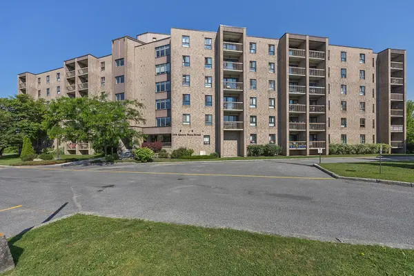 334 Queen Mary RD #408, Kingston, ON K7M 7E7