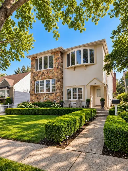 87 Sterling AVE, Staten Island, NY 10306