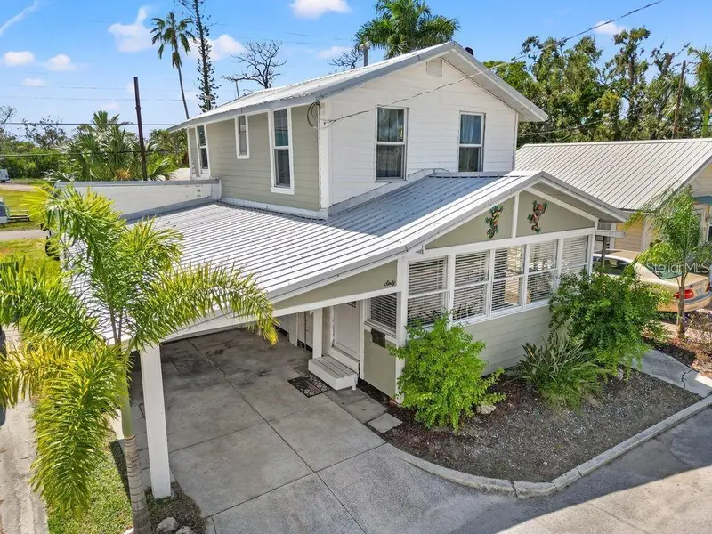60 BRADEN CASTLE DR, Bradenton, FL 34208