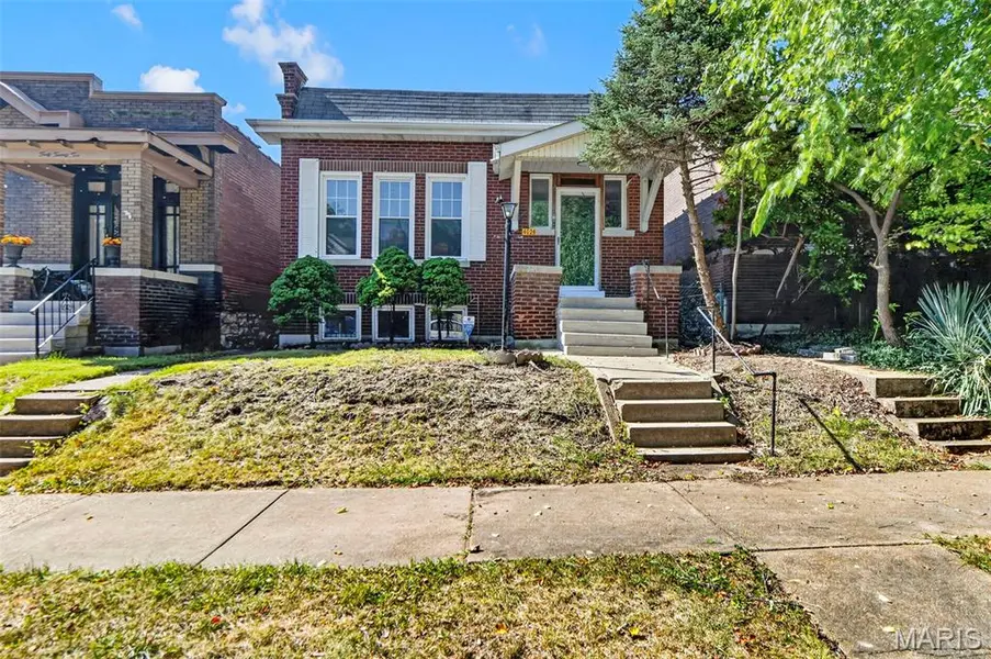 4026 Humphrey ST, St Louis, MO 63116