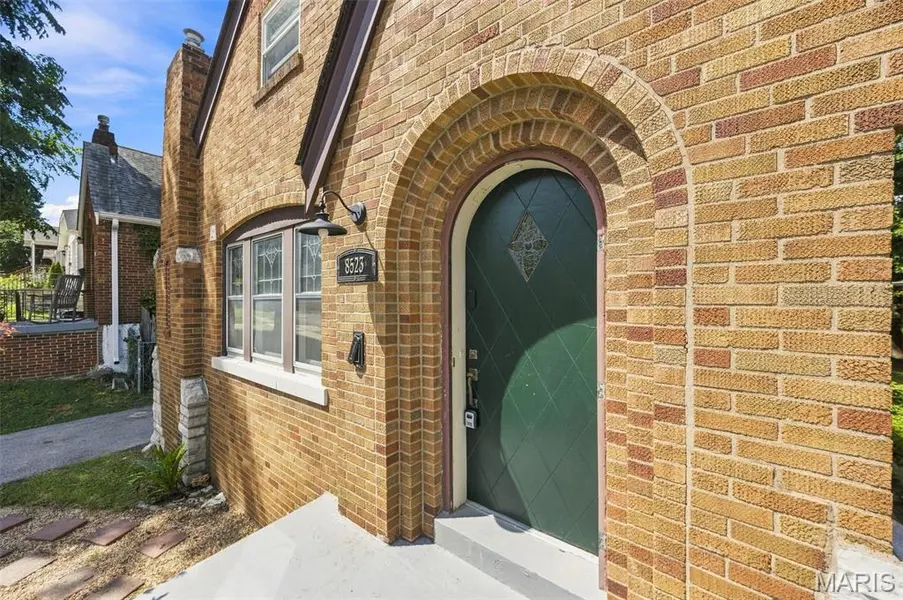8523 Philo AVE, Affton, MO 63123