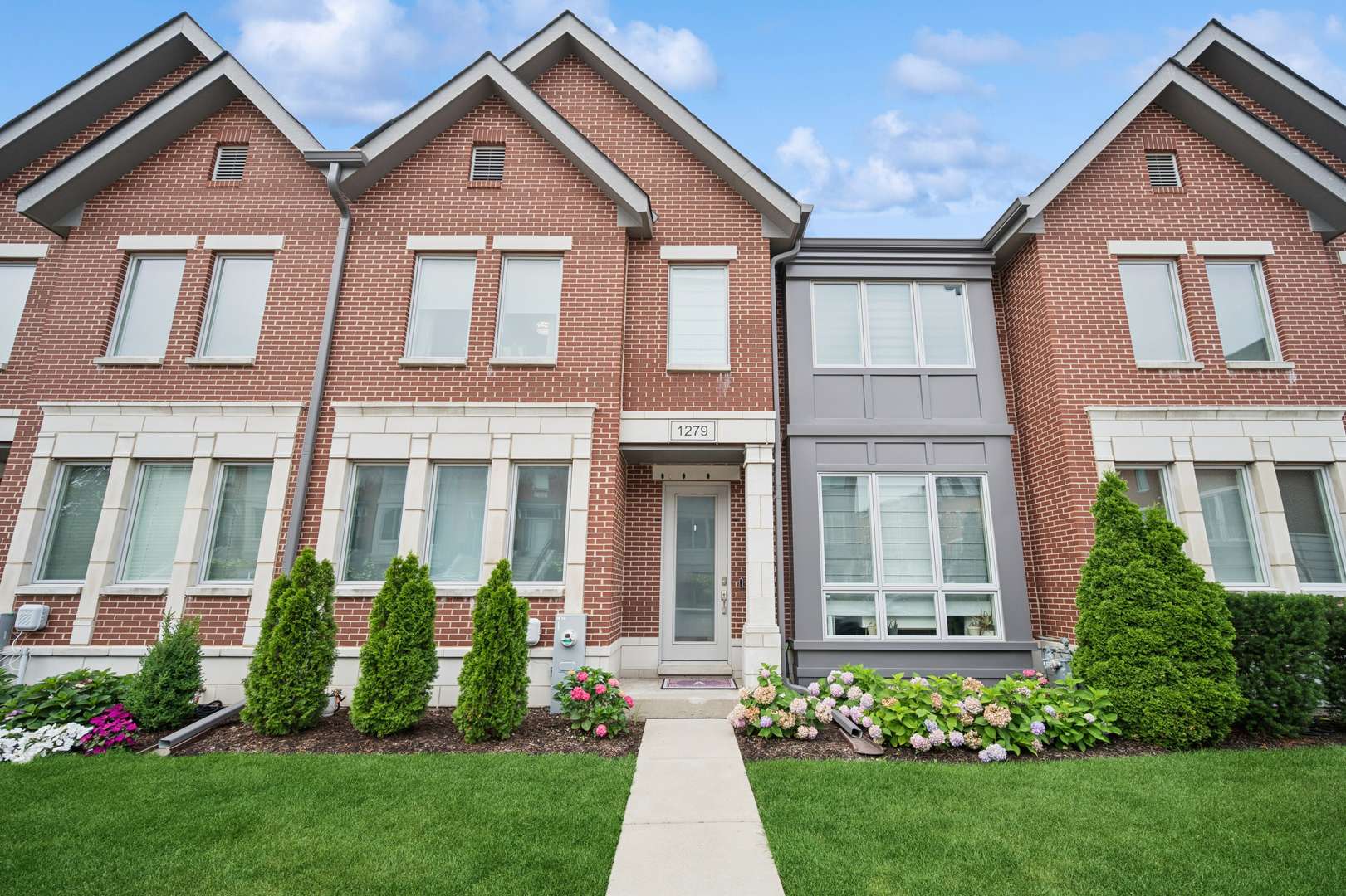 1279 Gateway CT, Northbrook, IL 60062