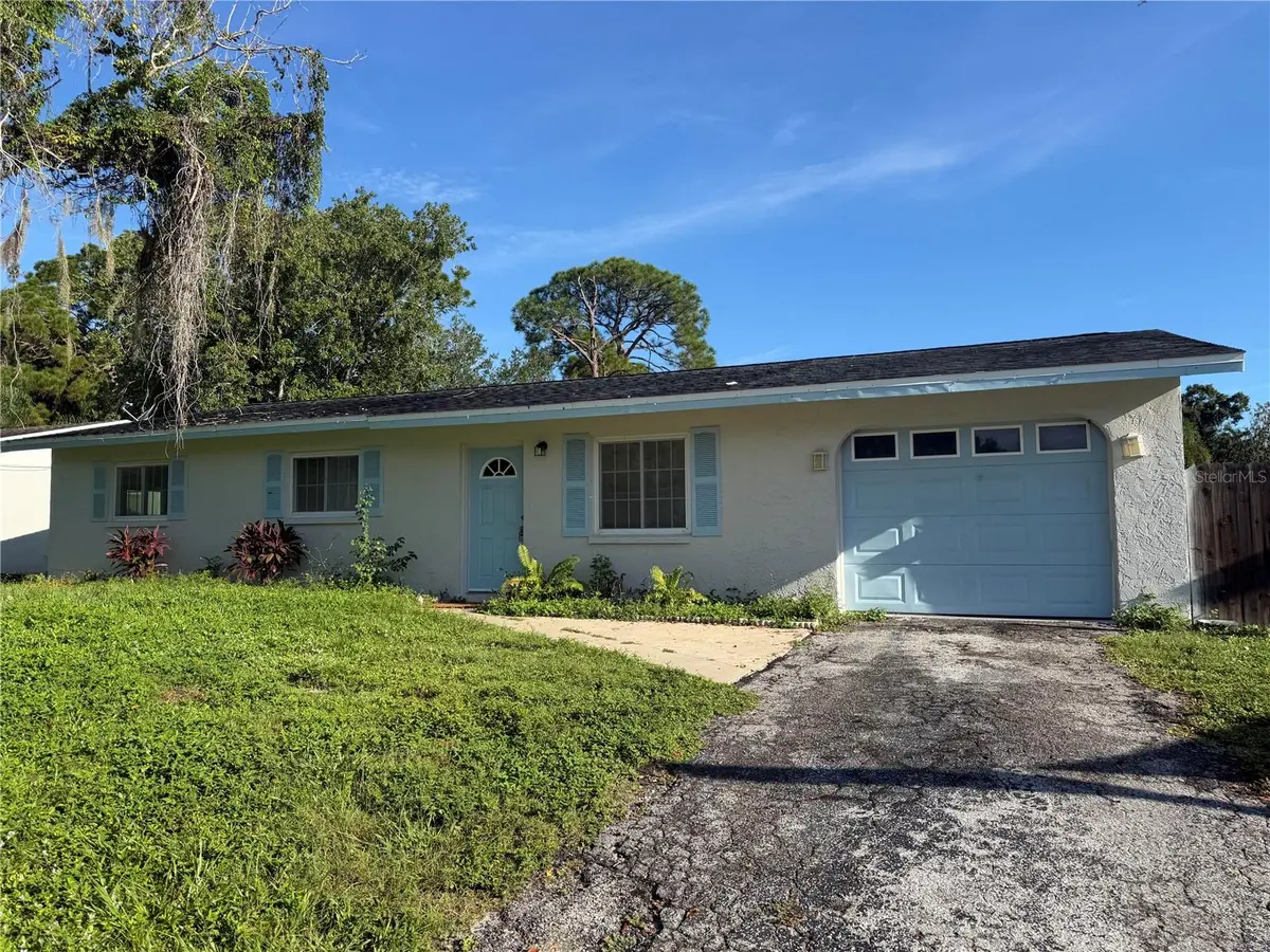 3965 CORONA LN, Sarasota, FL 34232