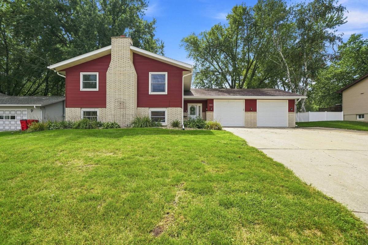 308 3rd ST NE, Byron, MN 55920