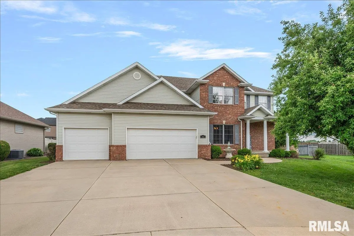 917 River Birch CT, Chatham, IL 62629