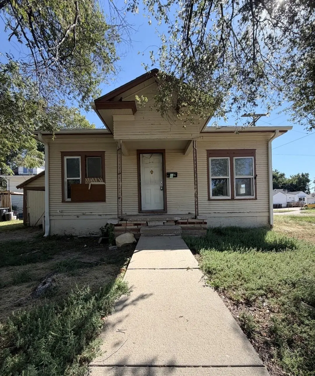 449 Baker St, Salina, KS 67401