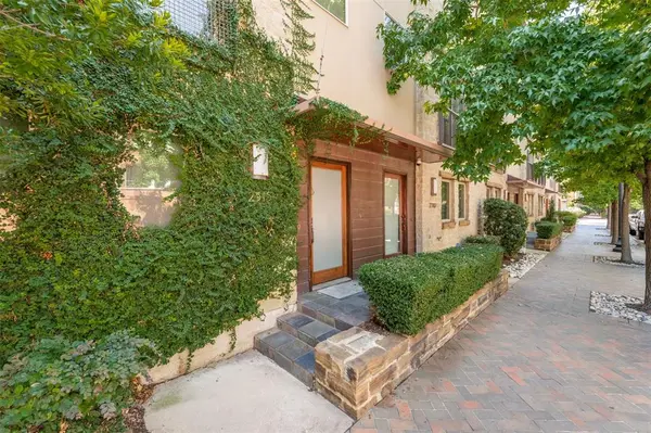 2315 Clark Street, Dallas, TX 75204