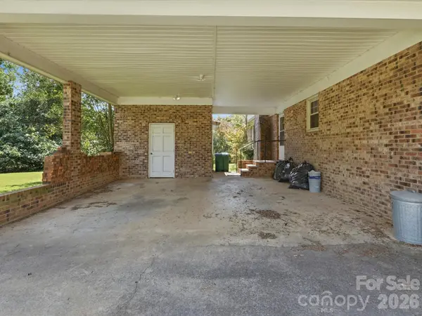 14232 Springwater DR, Matthews, NC 28105