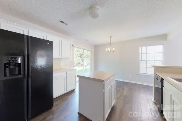 2024 Pimpernel RD, Charlotte, NC 28213