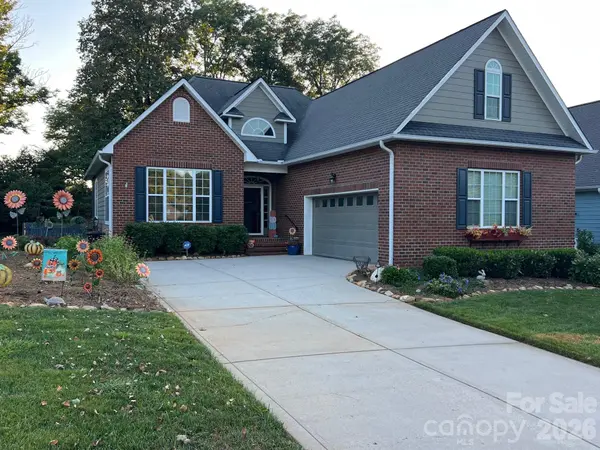 103 Henrys Glen DR, Morganton, NC 28655