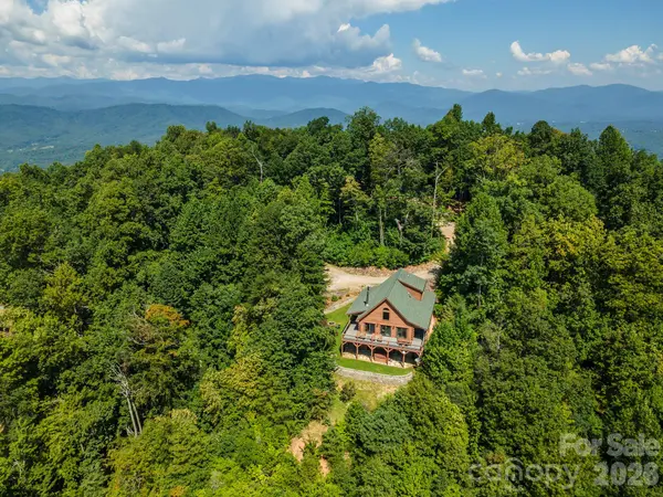 1242 Gateway Pkwy, Old Fort, NC 28762