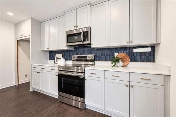 1413 Newport LN, Raymore, MO 64083