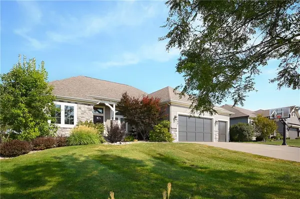 190 SW Roosevelt RDG, Lee's Summit, MO 64081