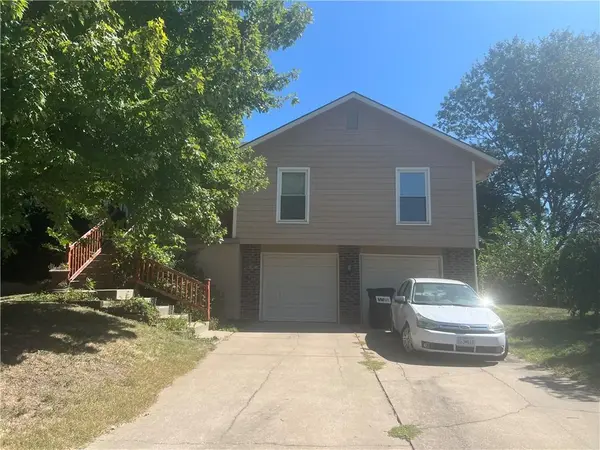1211 Banner CT, Lee's Summit, MO 64086