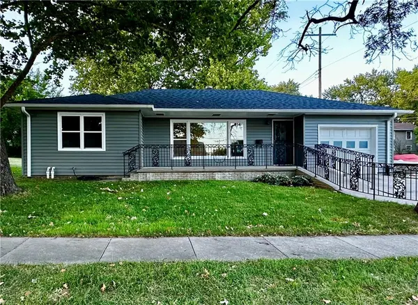 203 W 11th ST #W, Maryville, MO 64468